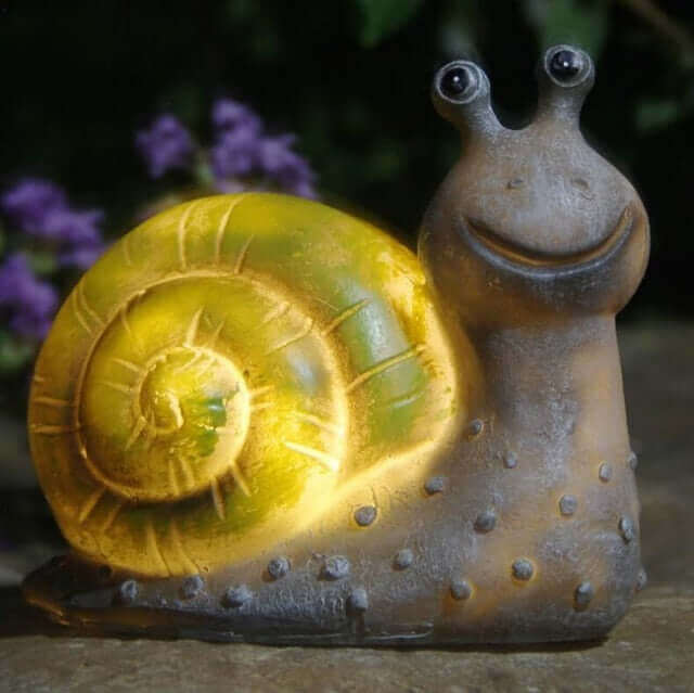 Snail solar resin light